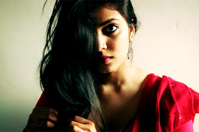 Malavika Mohanan in Majid Majidi Beyond the Clouds