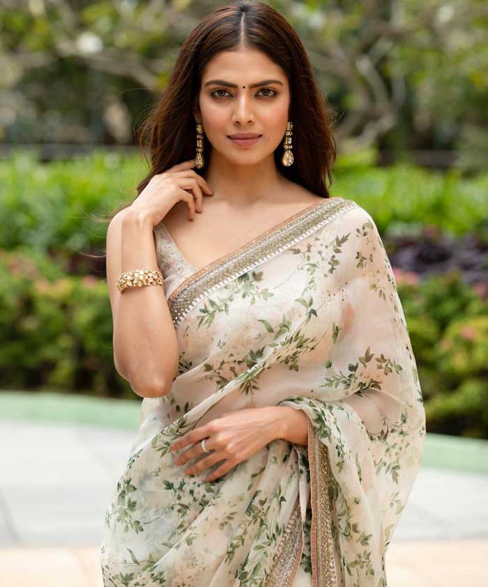 Malavika on romancing Pan India Star