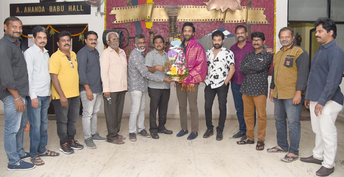 Manchu Vishnu thanks Film Critics Association for felicitating him