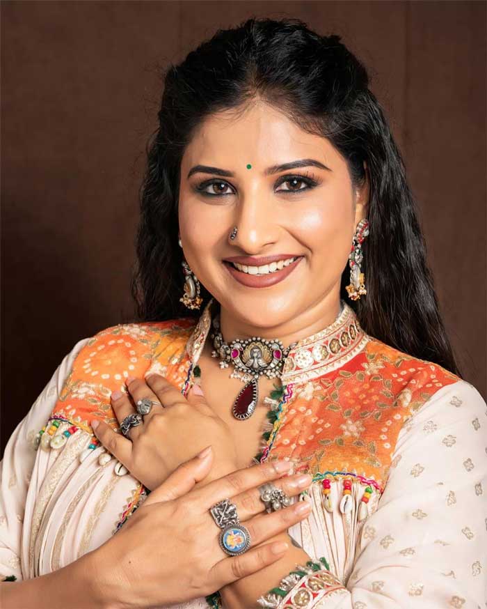 Mangli and Venu Udugula landed in trouble