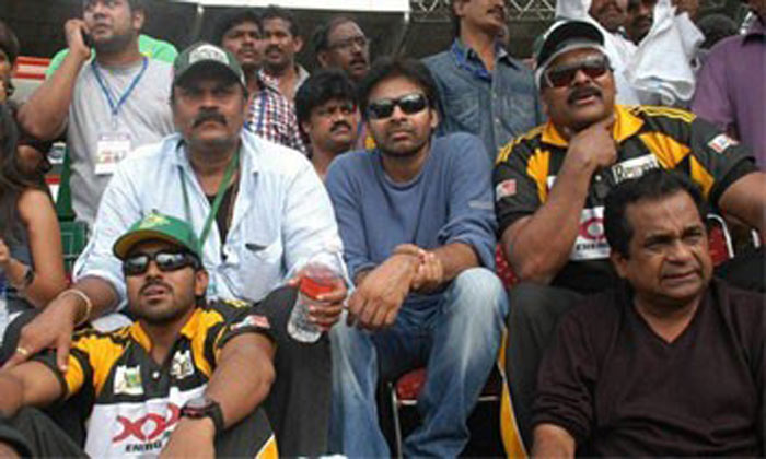 Mega Family Heroes At CCL Match