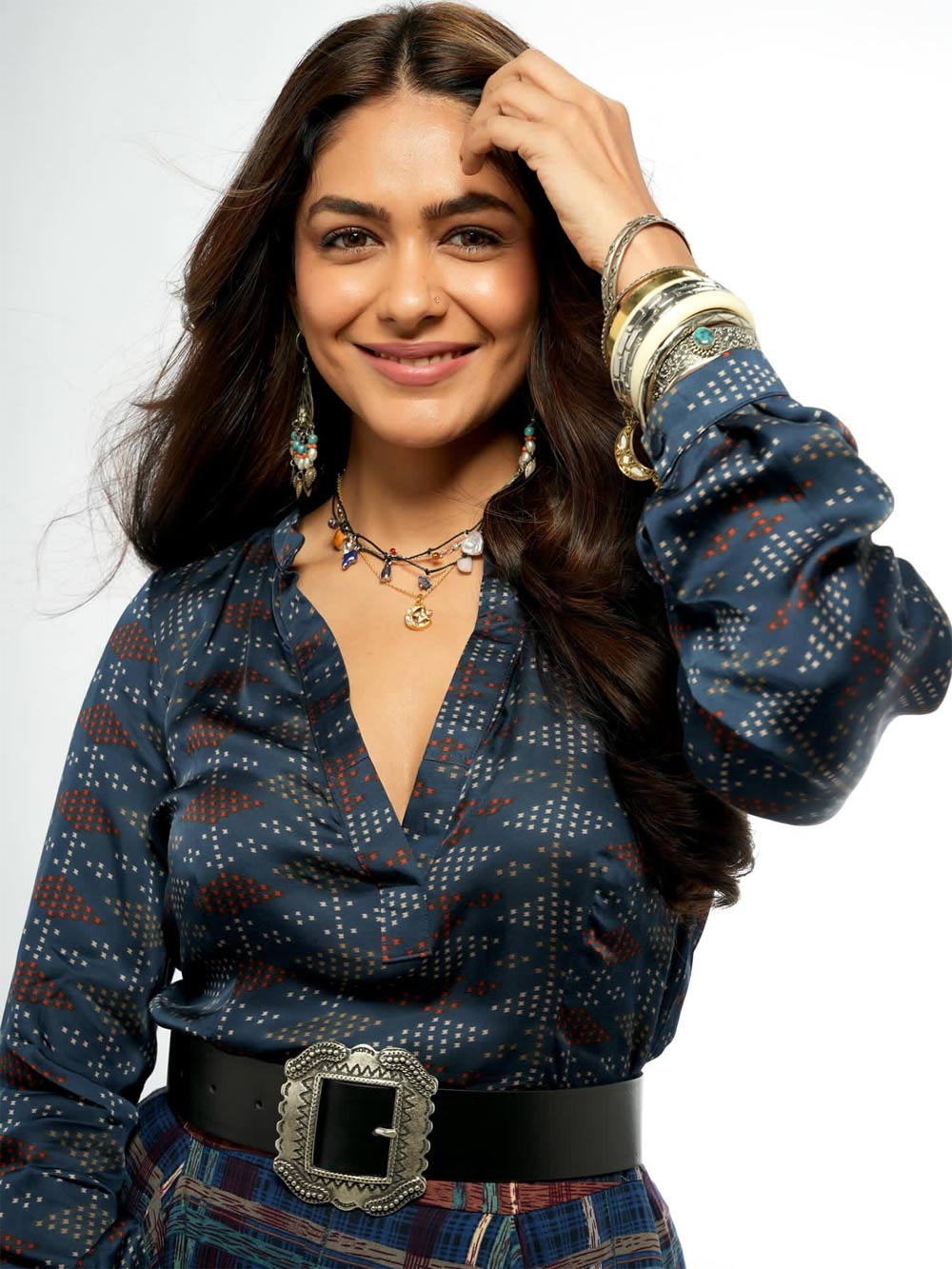  Mrunal Thakur 