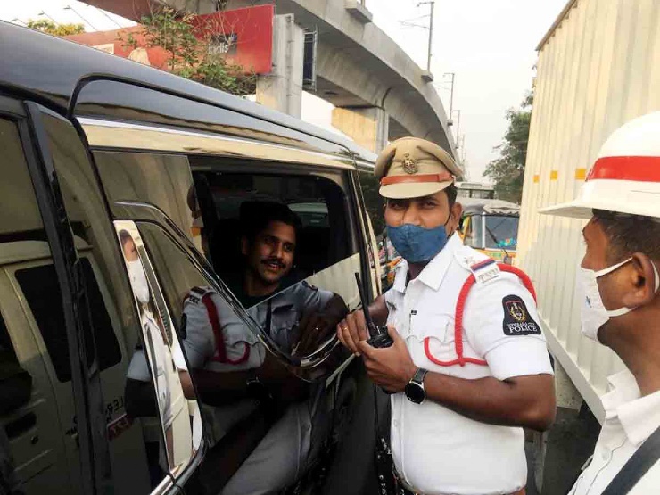 Naga Chaitanya gets challan from police