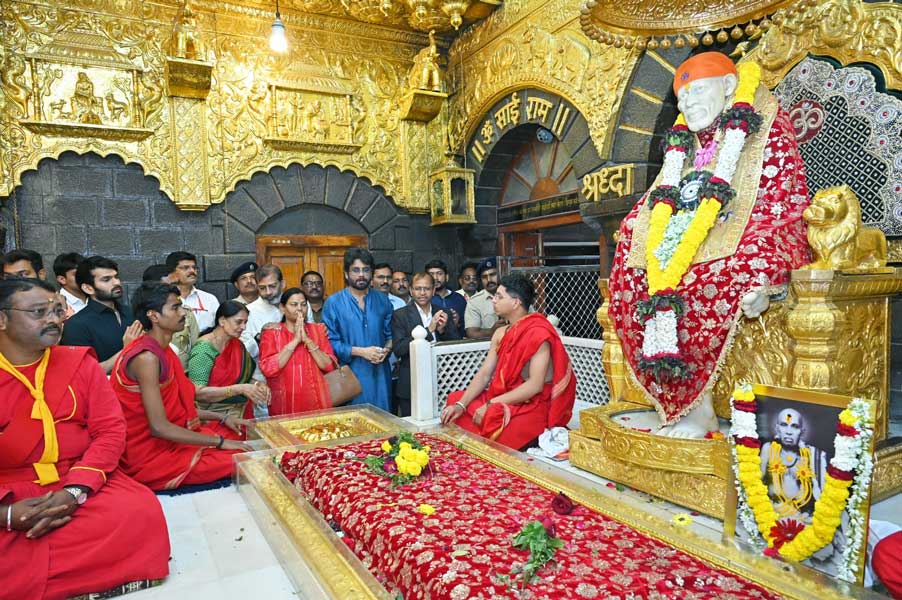 Nagarjuna Blessed New Year In Shirdi
