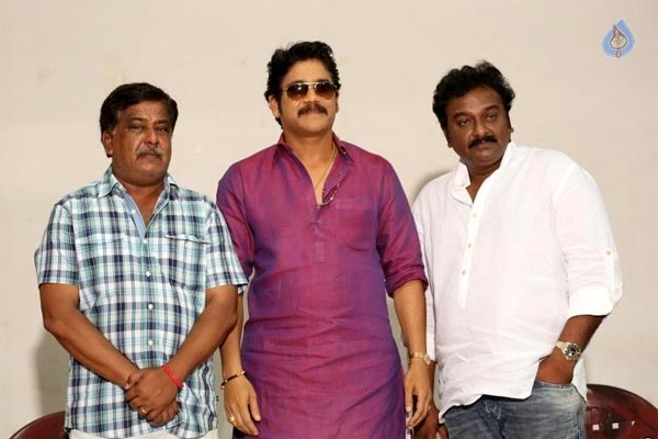 Nagarjuna Cannot Do Much for Akhil First Film