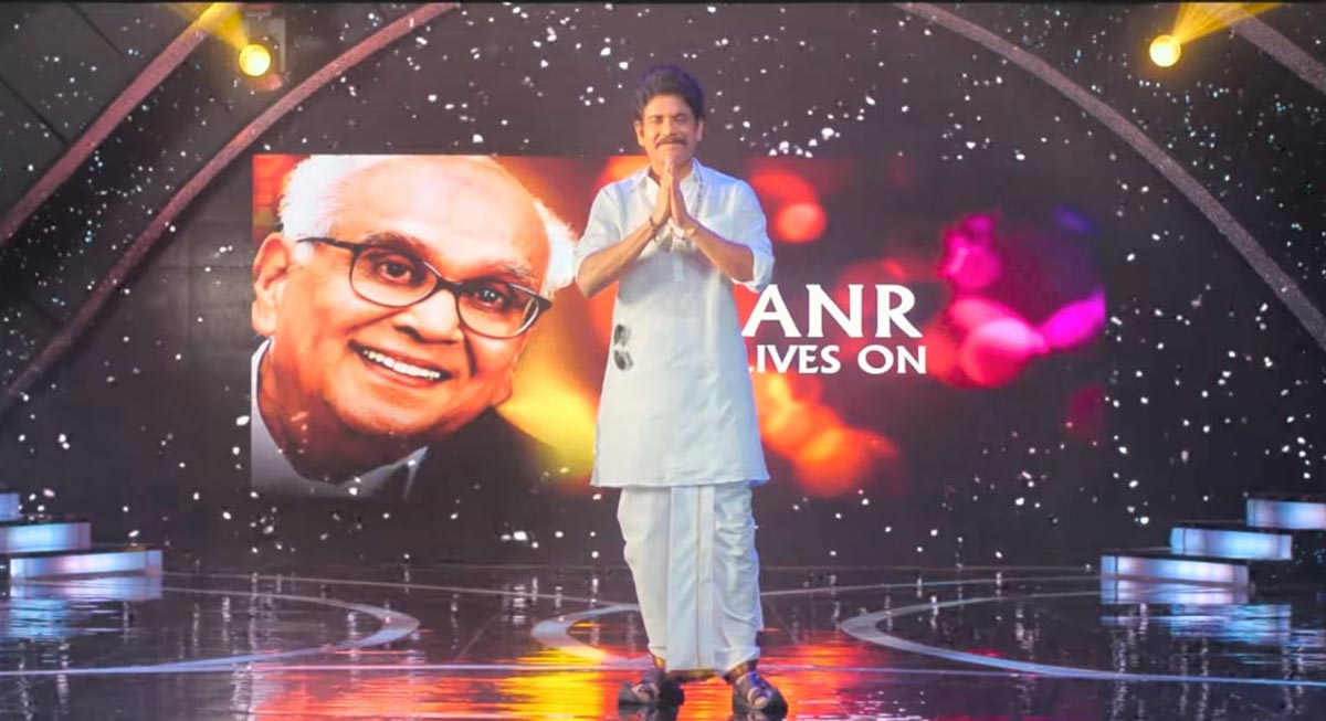 Nagarjuna's floral tributes to his dad ANR