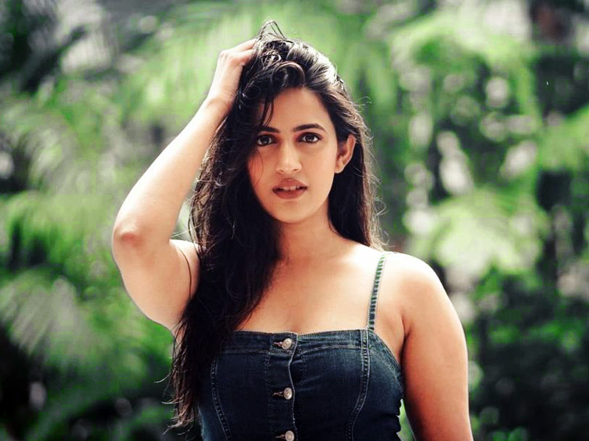 Niharika 