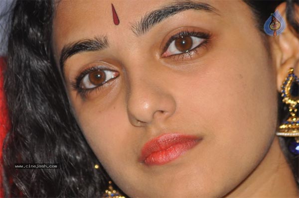 Nithya Menon, Single Again