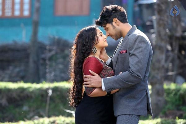 Nithya Menon Wrong Pick Okka Ammayi Thappa