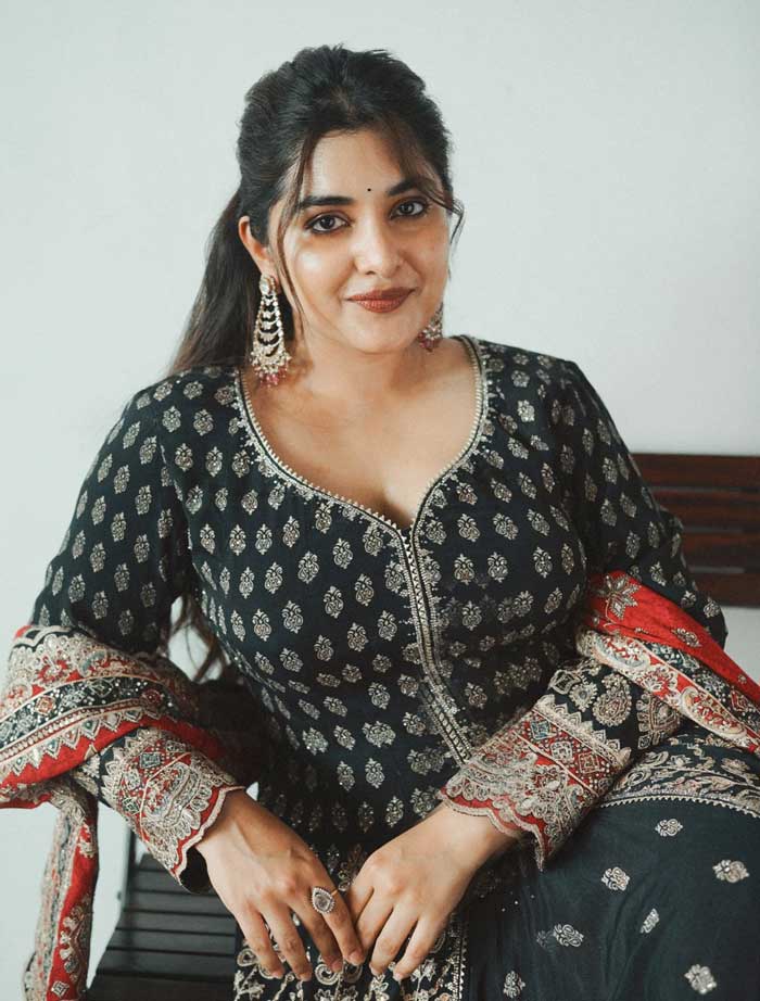 Nivetha Thomas stunner about dog bite