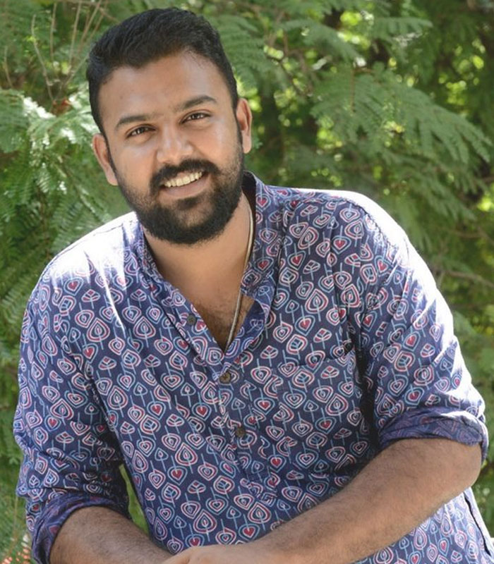 NTR's Fans Attack on Pelli Choopulu Director in Social Media