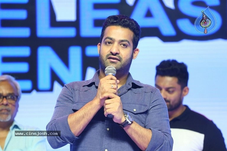 NTR lauds Kalyan Ram's Makeover