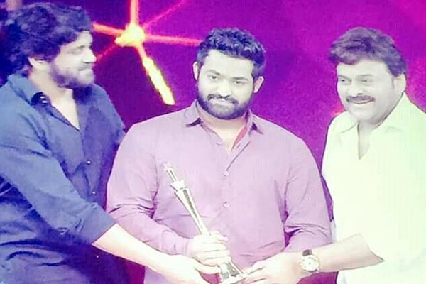 NTR Receives Cinemaa Award From Chiranjeevi, Nagarjuna