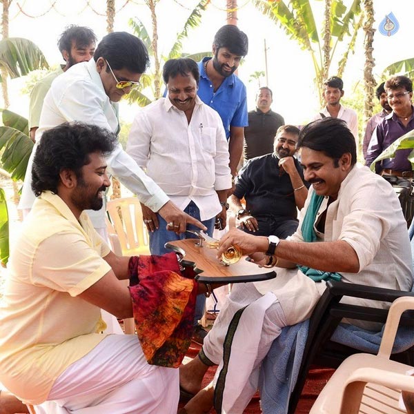 Pawan Kalyan Gets a Gift from Shiv Balaji