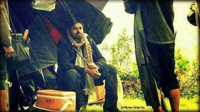 Pawan Kalyan's Leaked Pic from Trivikram Film