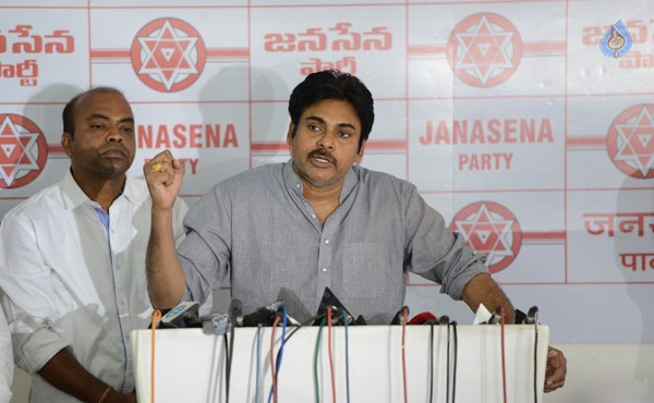 Pawan Kalyan's Mistakes As a Janasena Chief