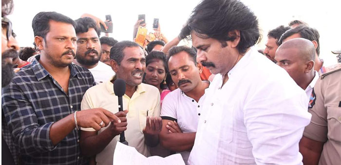 Pawan Kalyan Not Responding on TDP's Corruption