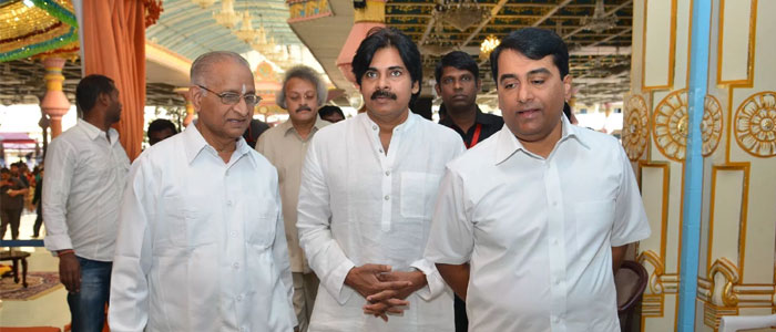 Pawan Kalyan's speeches Not Interesting?