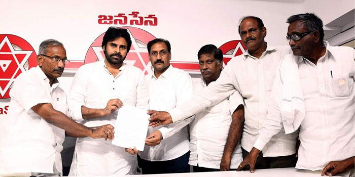 Pawan Kalyan Supports Amaravati