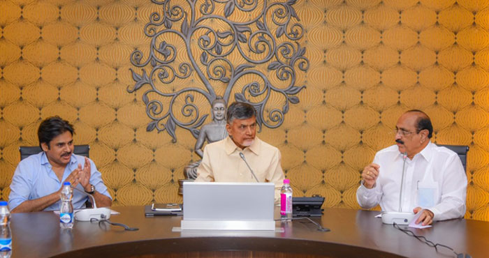 Pawan Kalyan to Continue Friendship with Chandrababu