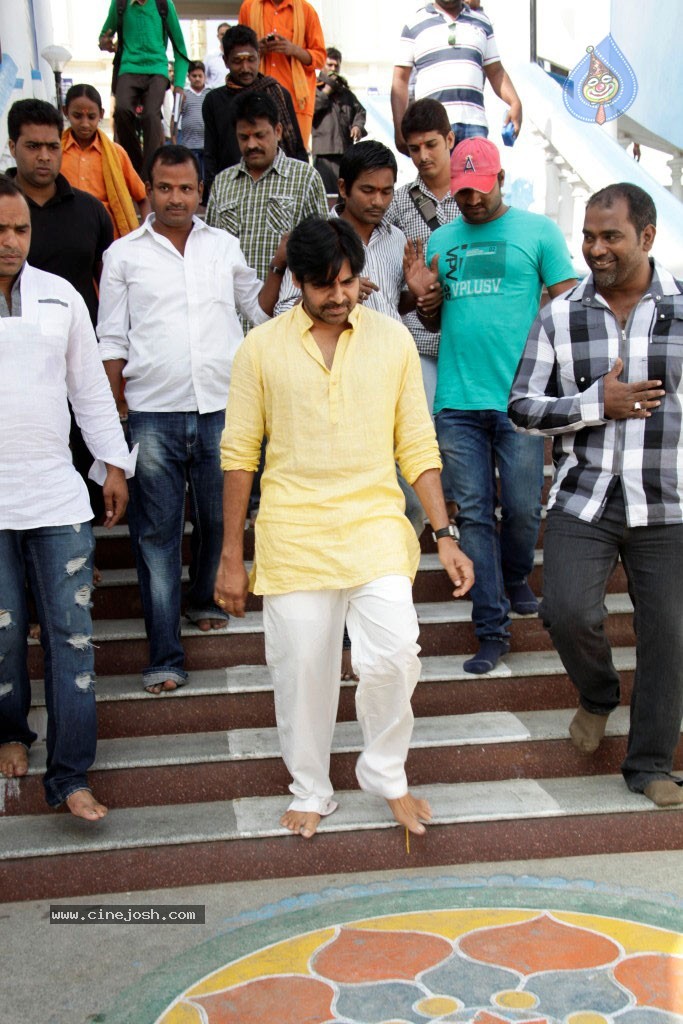 Pawan Kalyan Vedalam Remake