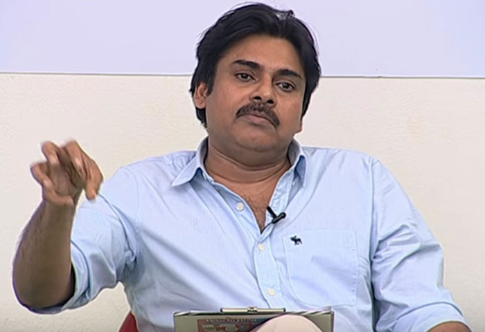 Pawan Kalyan's War Against Pro TDP Meddia?