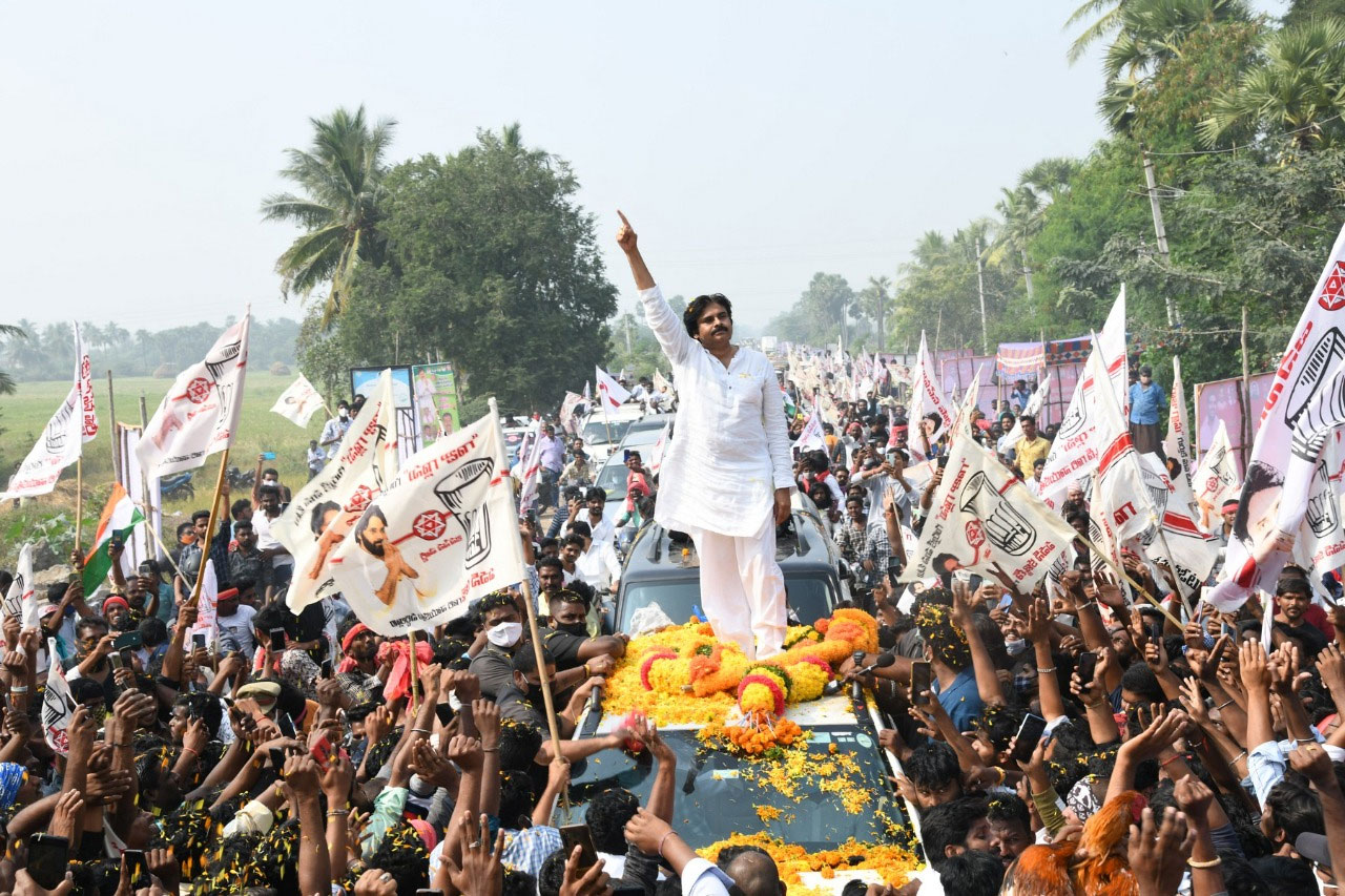 Pawan Tour Rocks:  Warns YSRCP Govt on Farmers