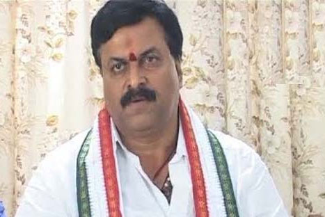 Ponguleti dares KCR to speak against demonetisation