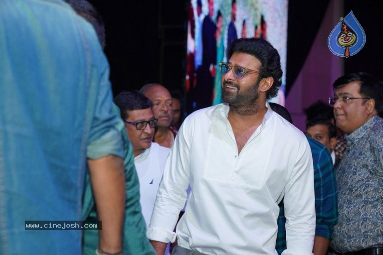 Prabhas Flabby a Bit for His Next!