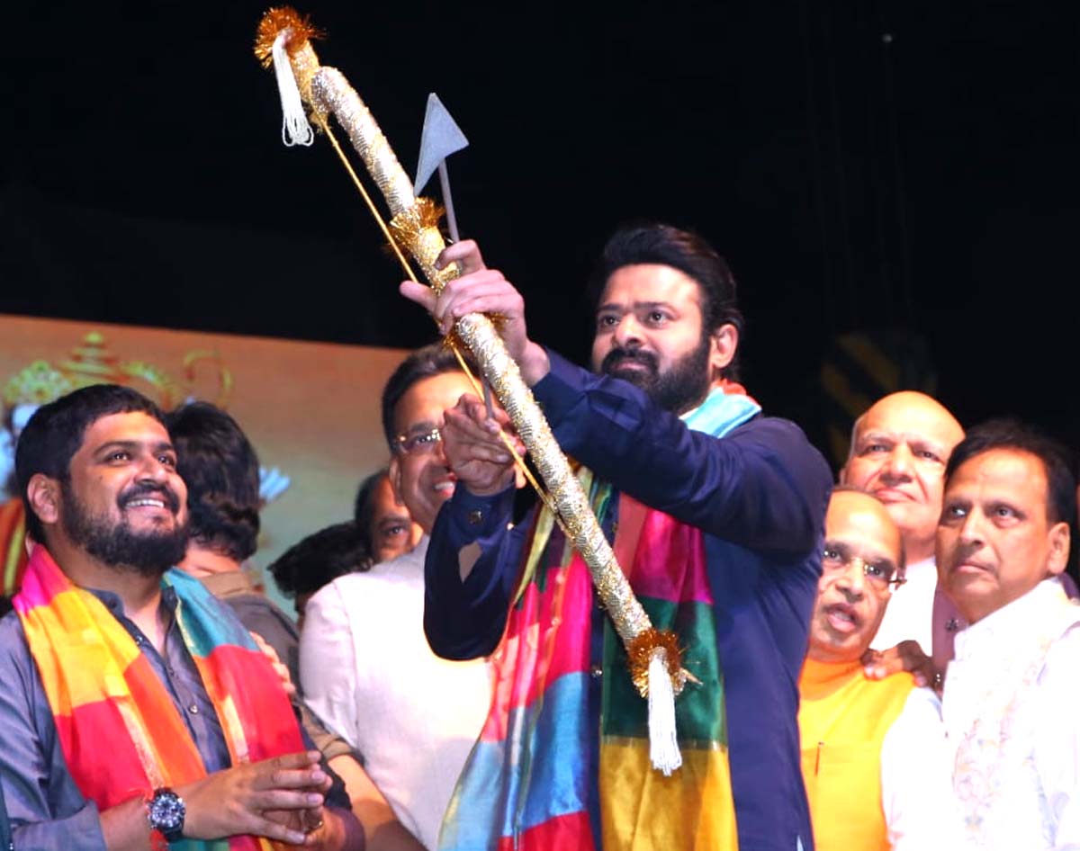 Prabhas performed the Ravan Dahan at Luv Kush Ramlila maidan in Delhi