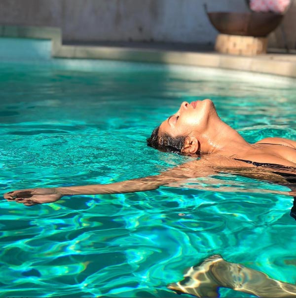 Priyanka Chopra In Swimming Pool