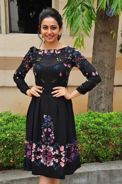 Rakul Preet Singh Lauds Charan and Allu Arjun's Dances