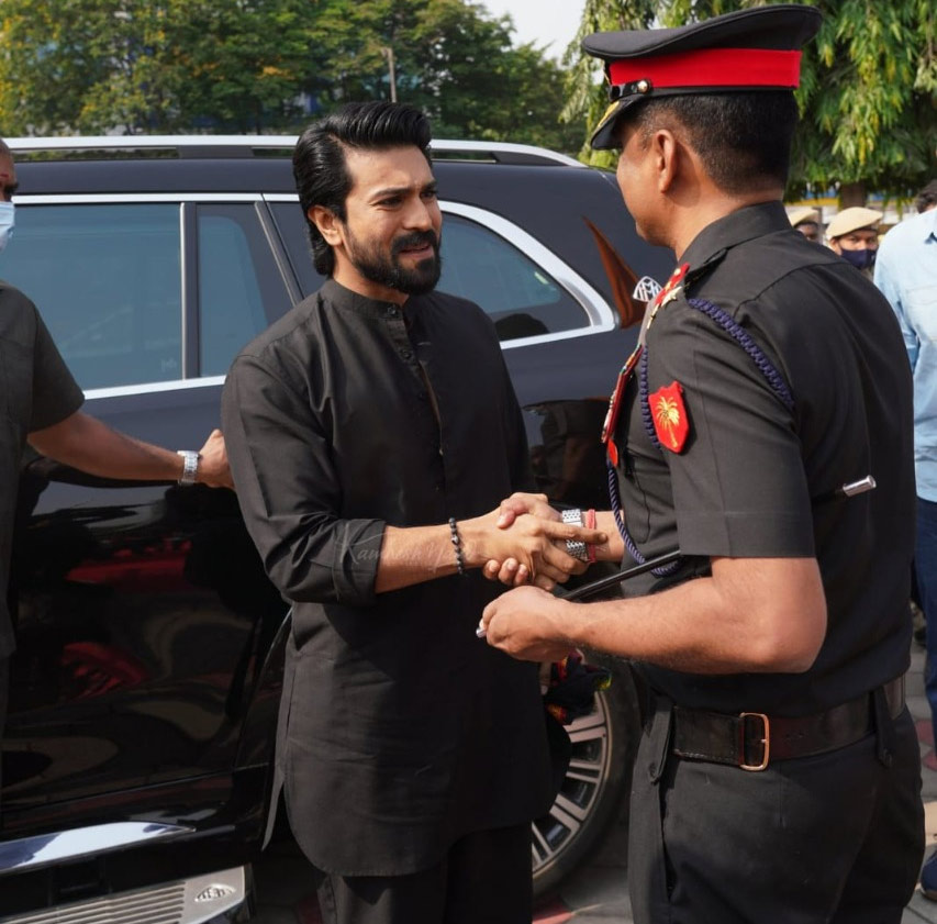  Ram Charan attends Azadi ka Amrit Mahotsav celebrations