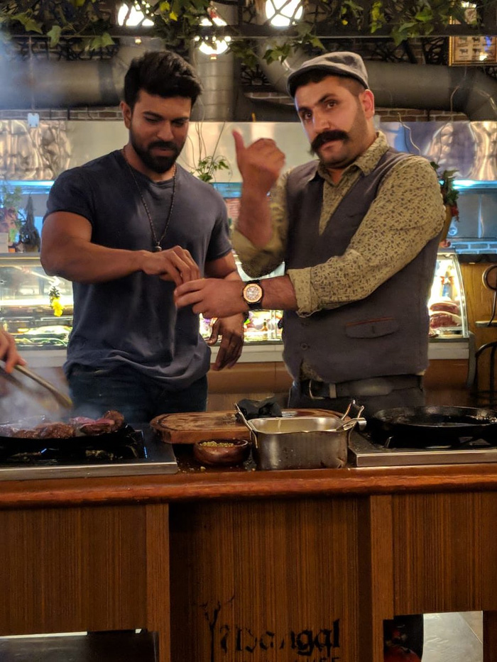 Ram Charan Cooks Food Along With Chefs