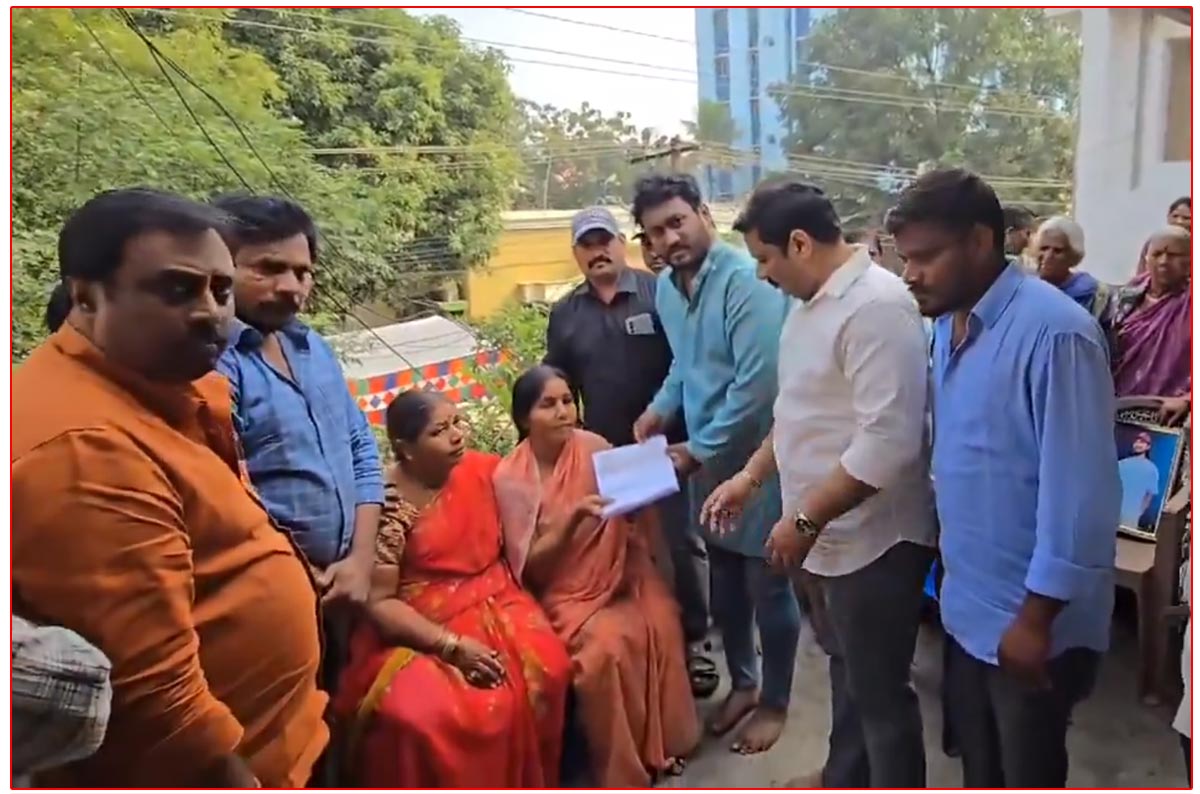 Ram Charan Fans met the families of Aravapalli Manikanta and Thokada Charan