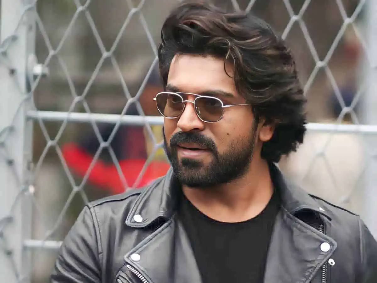 Ram Charan renew Driving Licence
