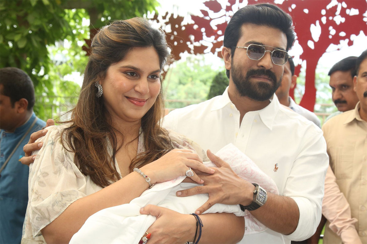  Ram Charan-Upasana snapped with their daughter