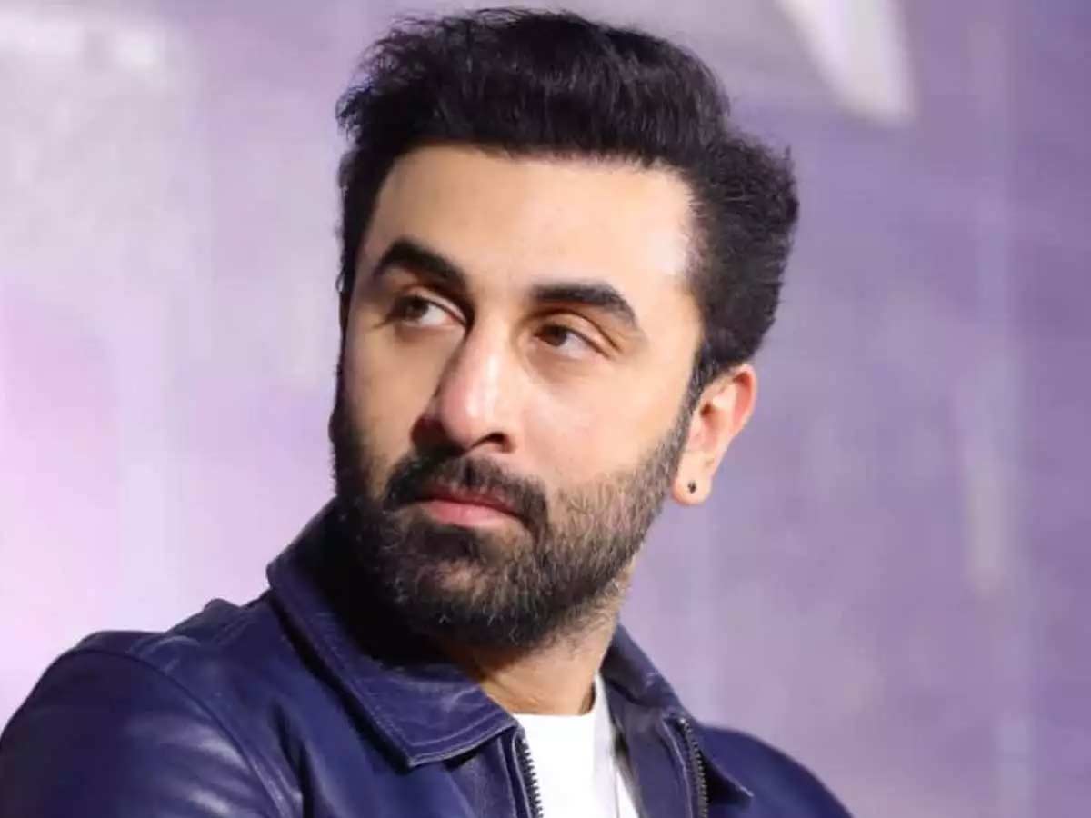 Filmfare - The film #Rockstar was shot in reverse, with the climax being  shot first. Reason: The film makers did not want to mess #RanbirKapoor's  hairstyle. #FilmFact | Facebook