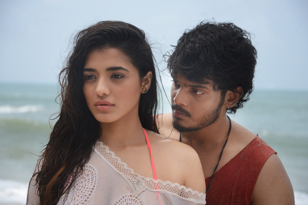  Romantic Nuvvu Nenu E Kshanam Song Review