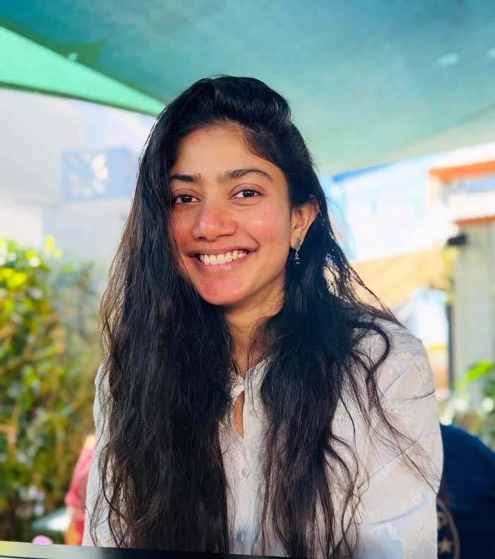 Sai Pallavi To Team With Gowtham Tinnanuri