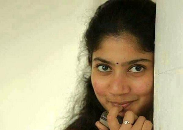 Sai Pallavi With Pimples