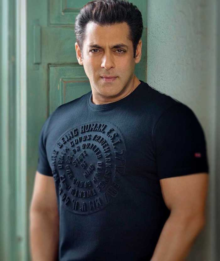 Salman on smoking and fake friends