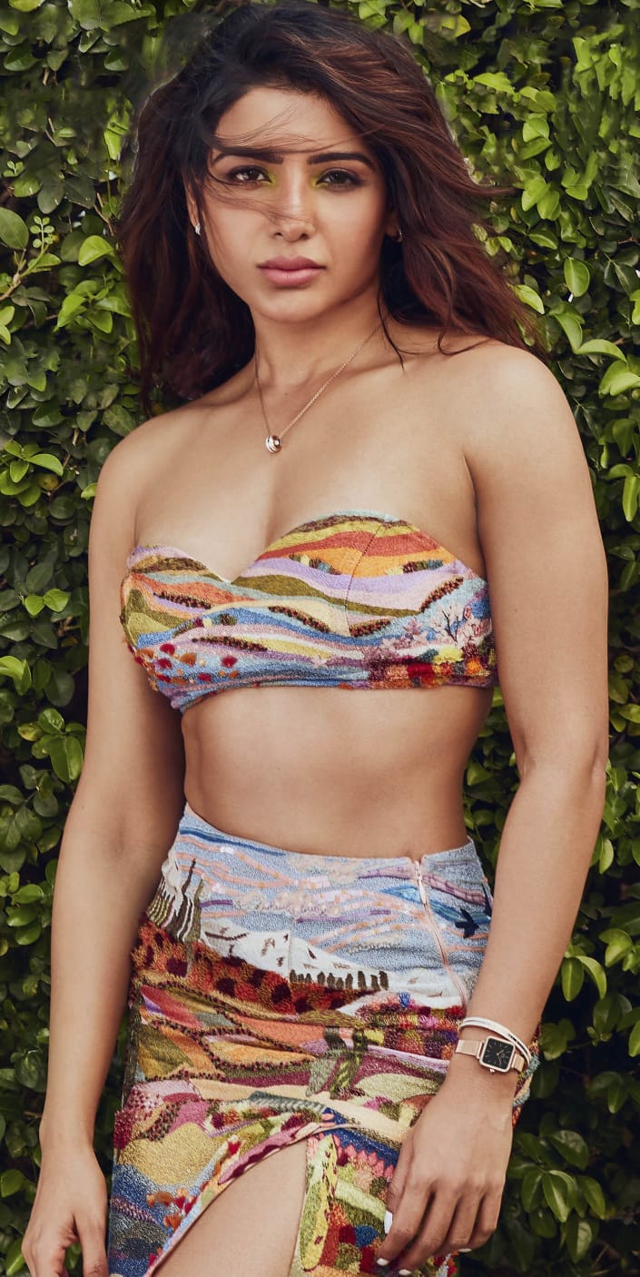  Samantha's mindblowing bikini blasts stun