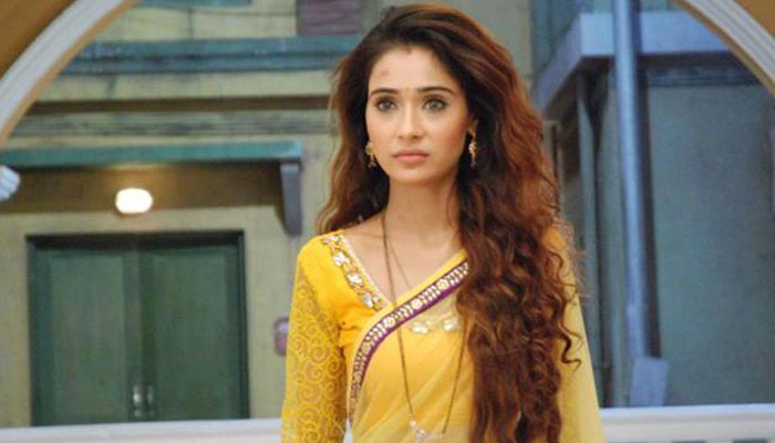 Sara Khan