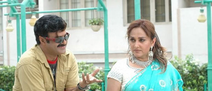 Senior Heroine and Politician in Balakrishna's Film!