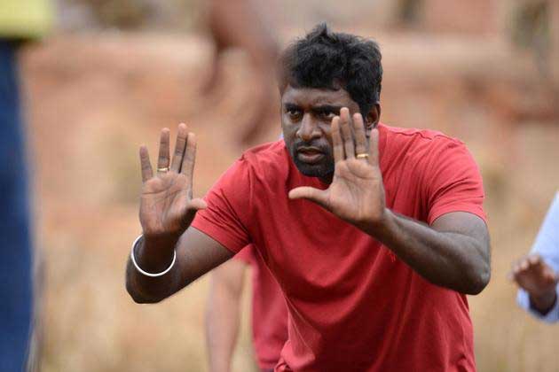 Senthil Finds Errors in 'Baahubali'!