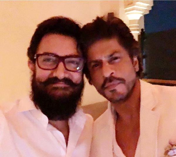 Shah Rukh Khan Posts His Selfie With Aamir Khan 