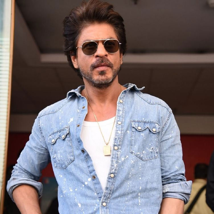 Shah Rukh Khan reacts on Pathaan flop prediction