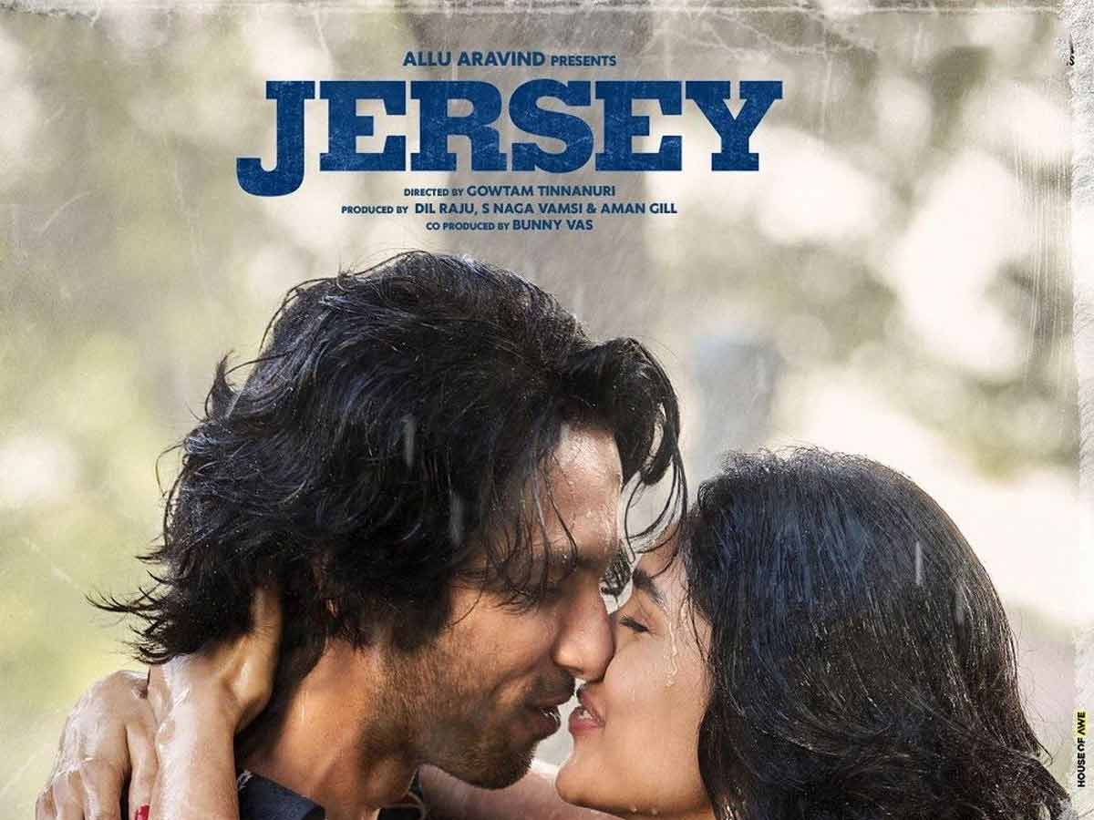Shahid Kapoor's Jersey avoids clash
