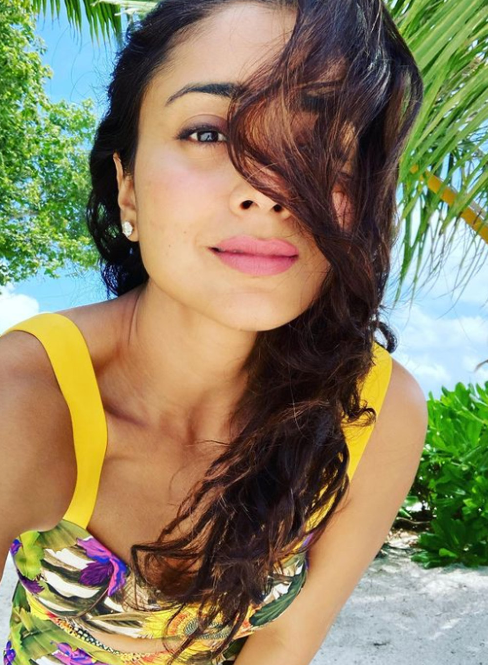 Shriya's birthday splash in the Maldives